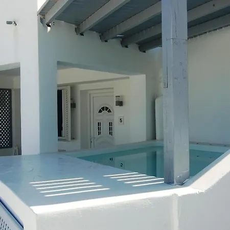 Sea Paradise Hotel 2*