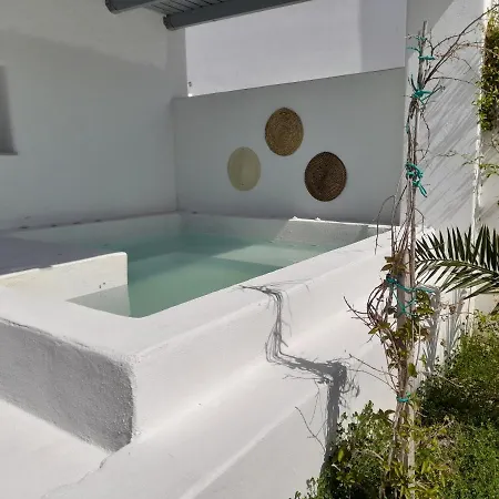 Sea Paradise Hotel Oia (Santorini)